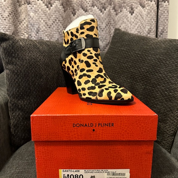 Donald Pliner Bootie - Picture 2 of 4